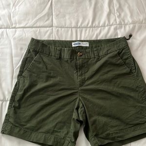 Old Navy Mid-Rise Twill Everyday Shorts for Women - 7-inch inseam